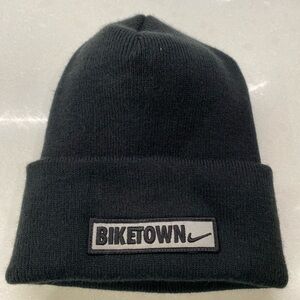 Nike Bike Town Beanie Hat Cycling Portland Oregon Black Reflective EUC